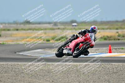 media/Apr-18-2025-TrackDaz (Fri) [[45f5874c44]]/B Group/Session 2 (Turn 7)/